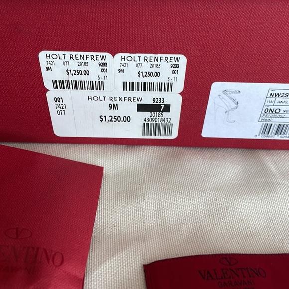 Studded Valentino Heels - Picture 8 of 10